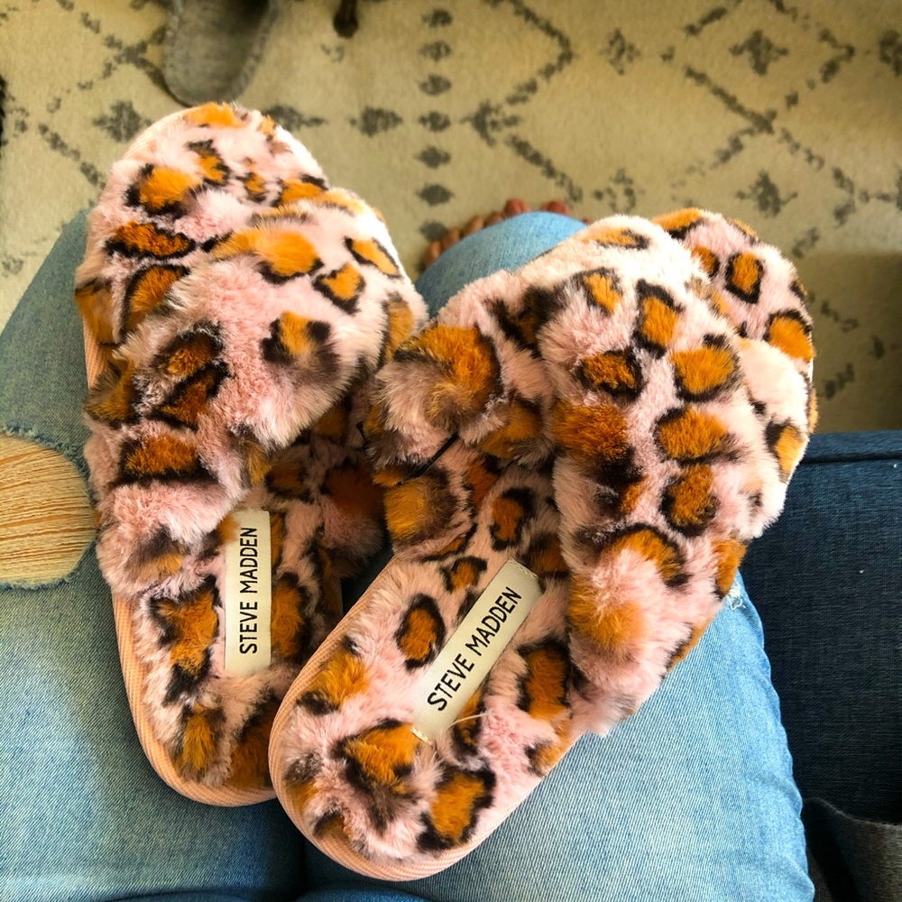New Steve Madden Slippers
